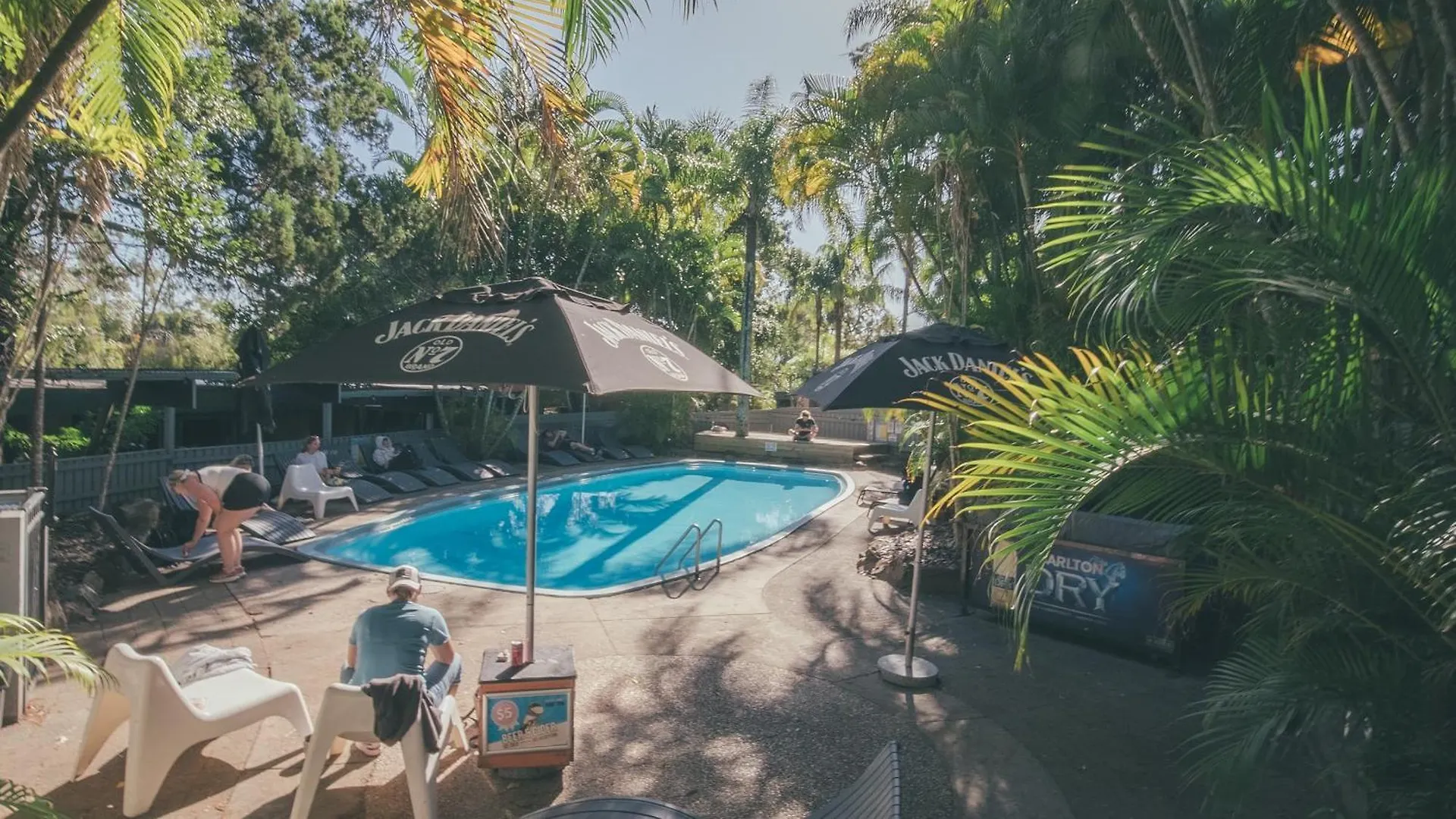 Hostel Nomads Noosa Pansiyon