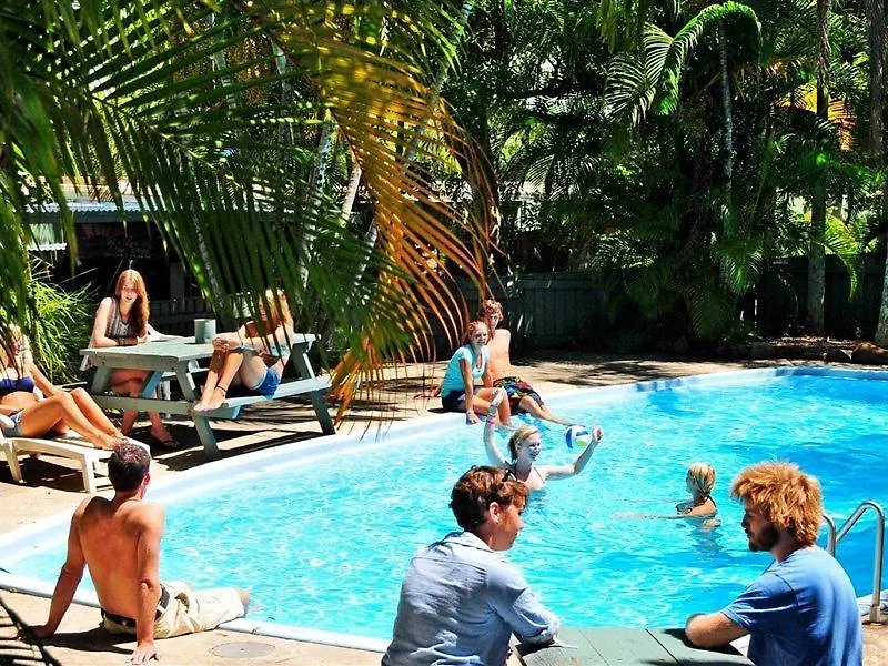 Hostel Nomads Noosa Pansiyon