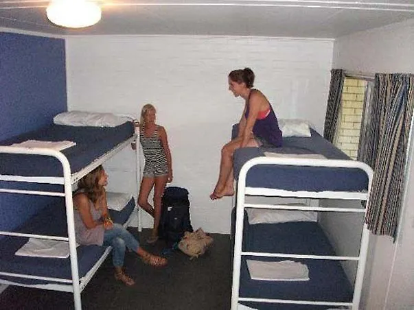 Hostel Nomads Noosa Pansiyon
