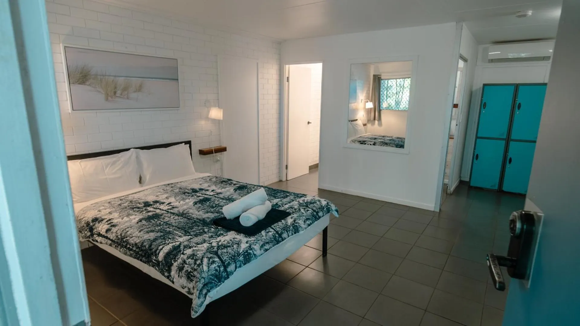 Nomads Noosa Hostel Australia